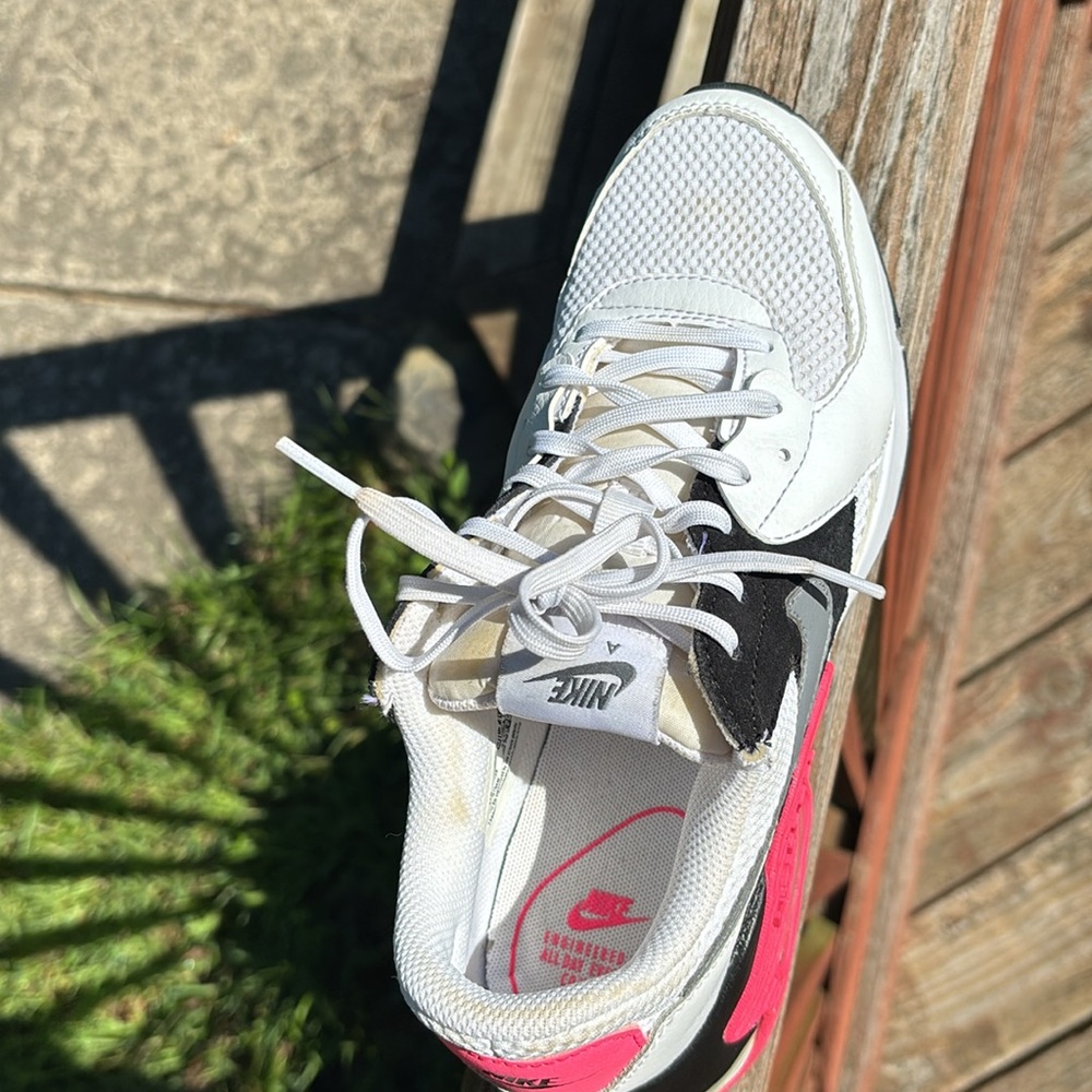 Nike Air Max White and Pink Athletic Sneakers - Picture 3 of 7